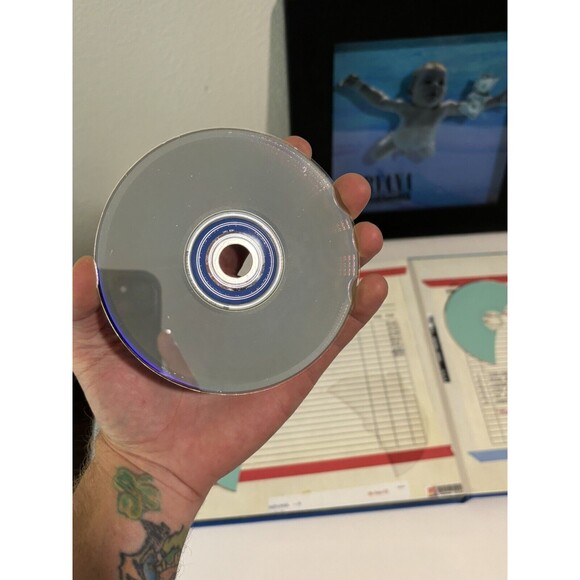 Nirvana Nevermind 20th Anniversary Limited Edition Sealed Box & Kurt Journals - Picture 7 of 12